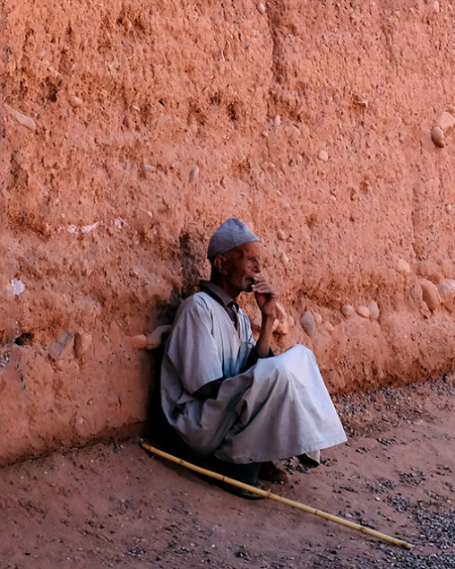 A begging man in Ait-Ben-Haddou